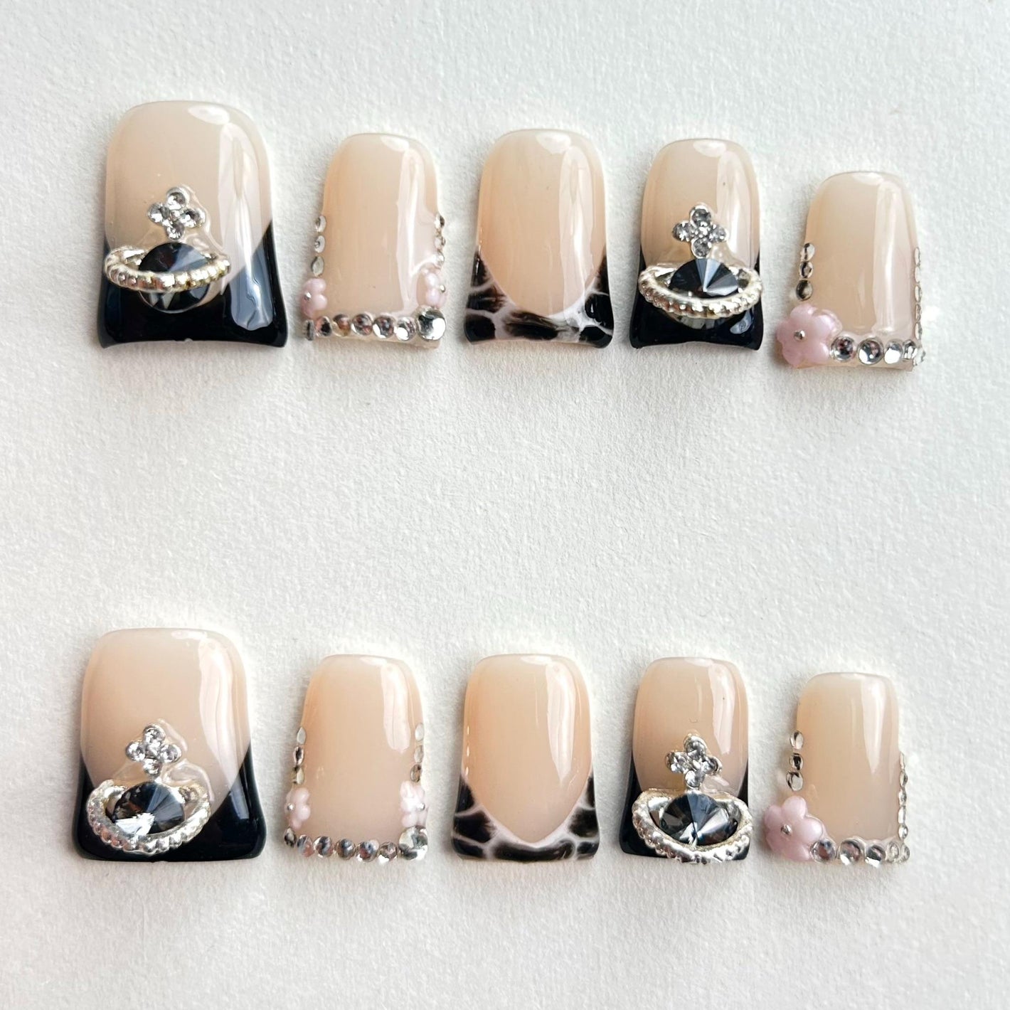 T4-Elegant Black Crystal Charm Nail Set